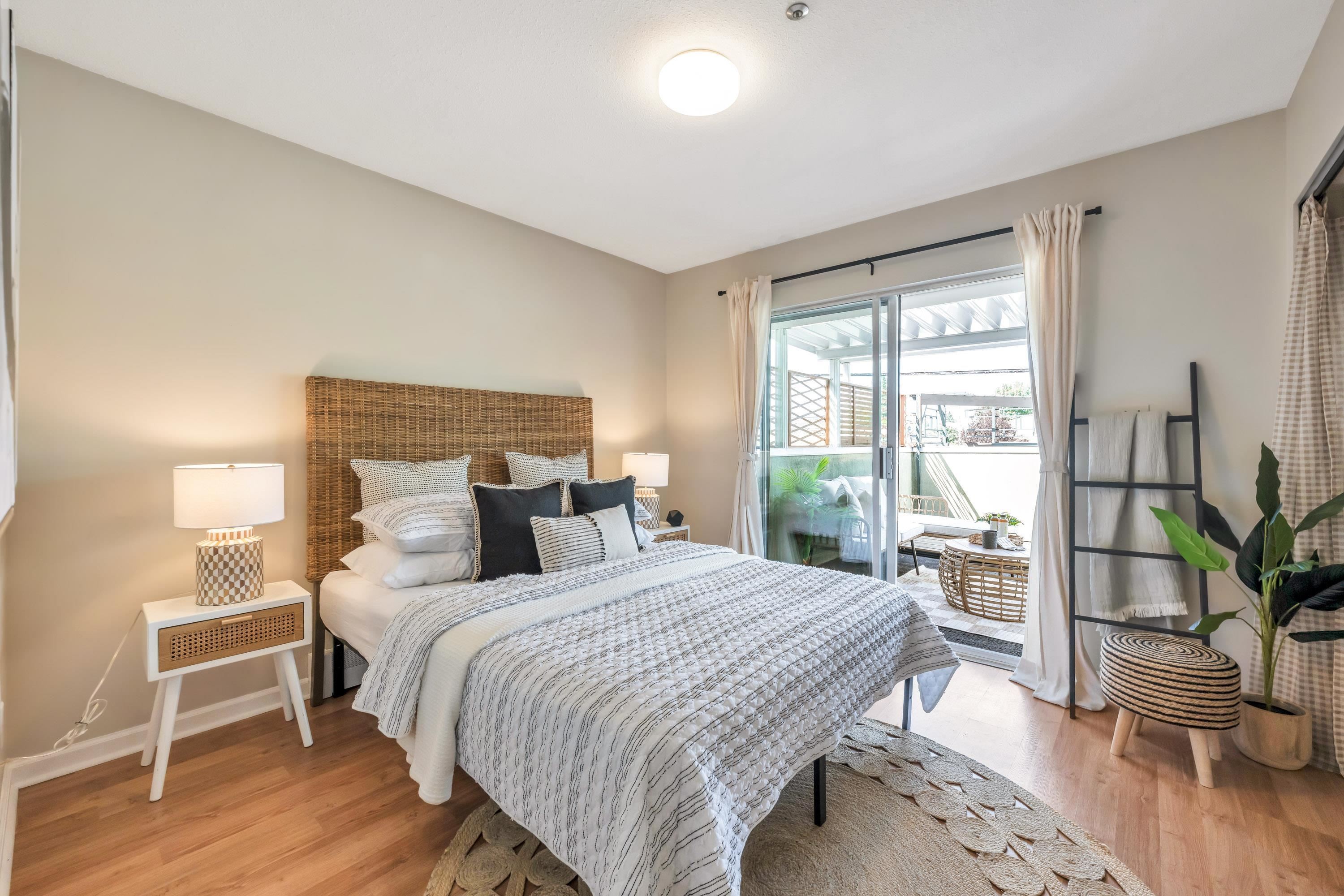 2143 Upland Drive, Vancouver, BC - Indoor Photo Showing Bedroom