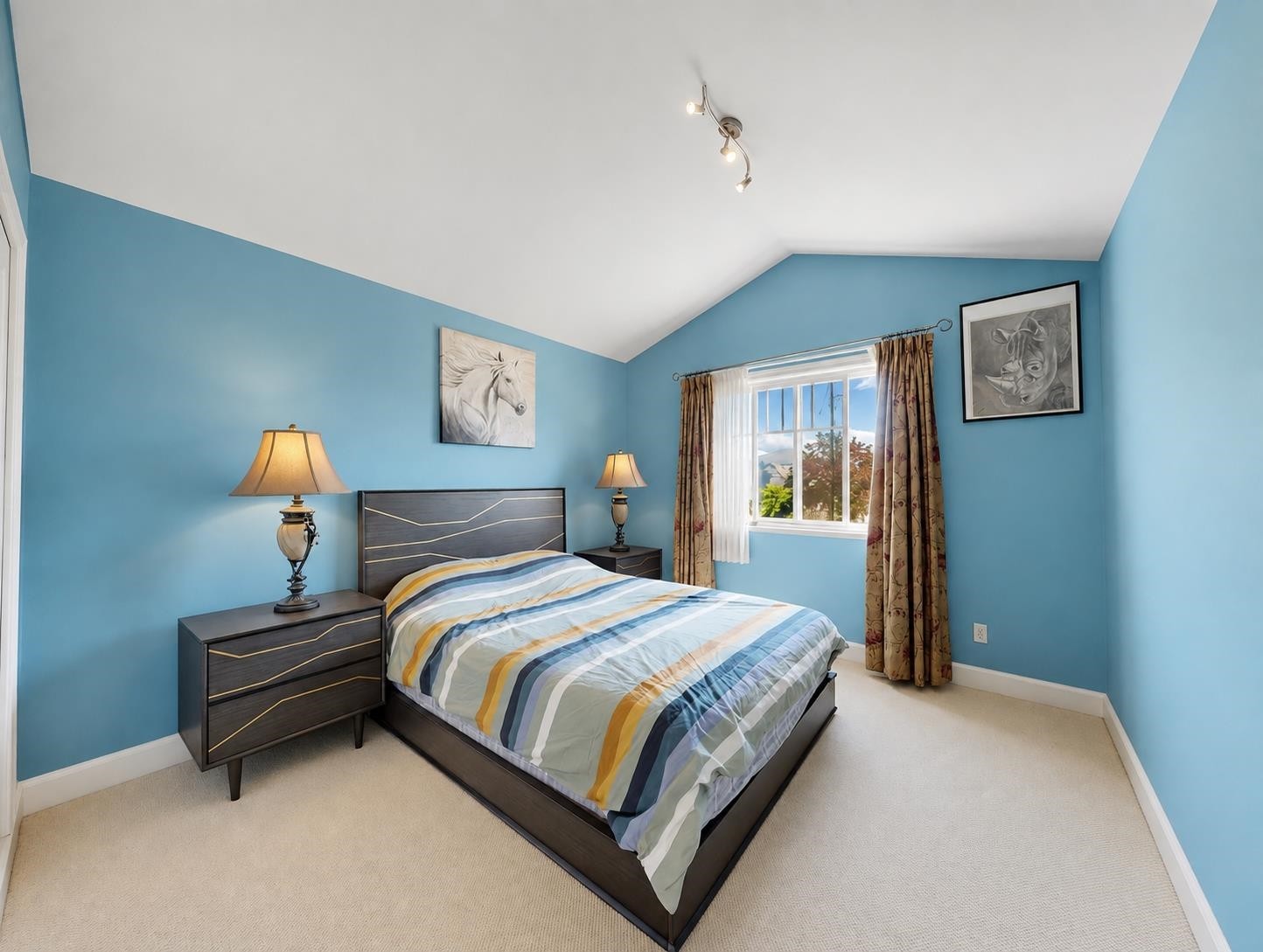 7371 Lindsay Road, Richmond, BC - Indoor Photo Showing Bedroom