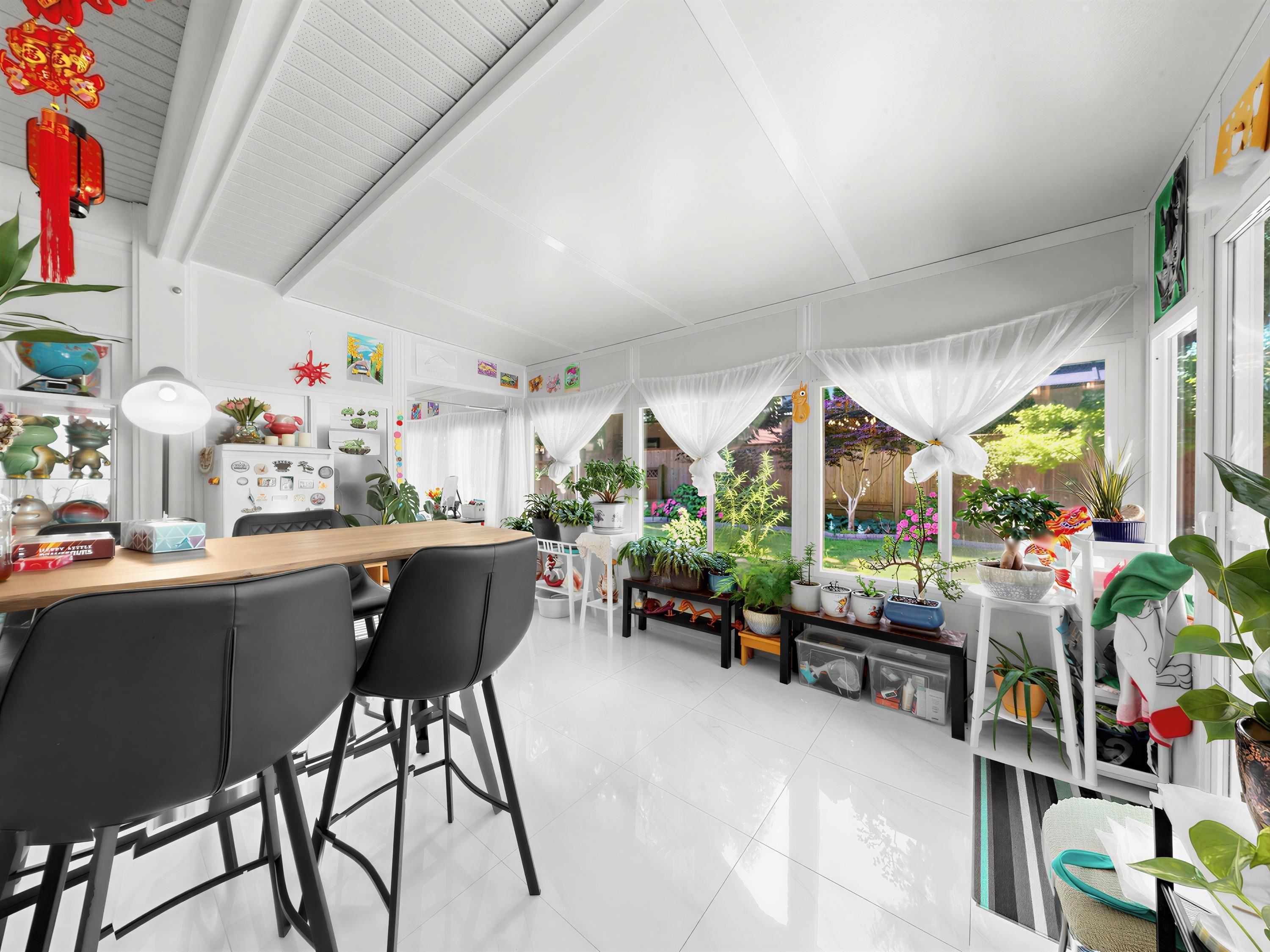 7371 Lindsay Road, Richmond, BC - Indoor