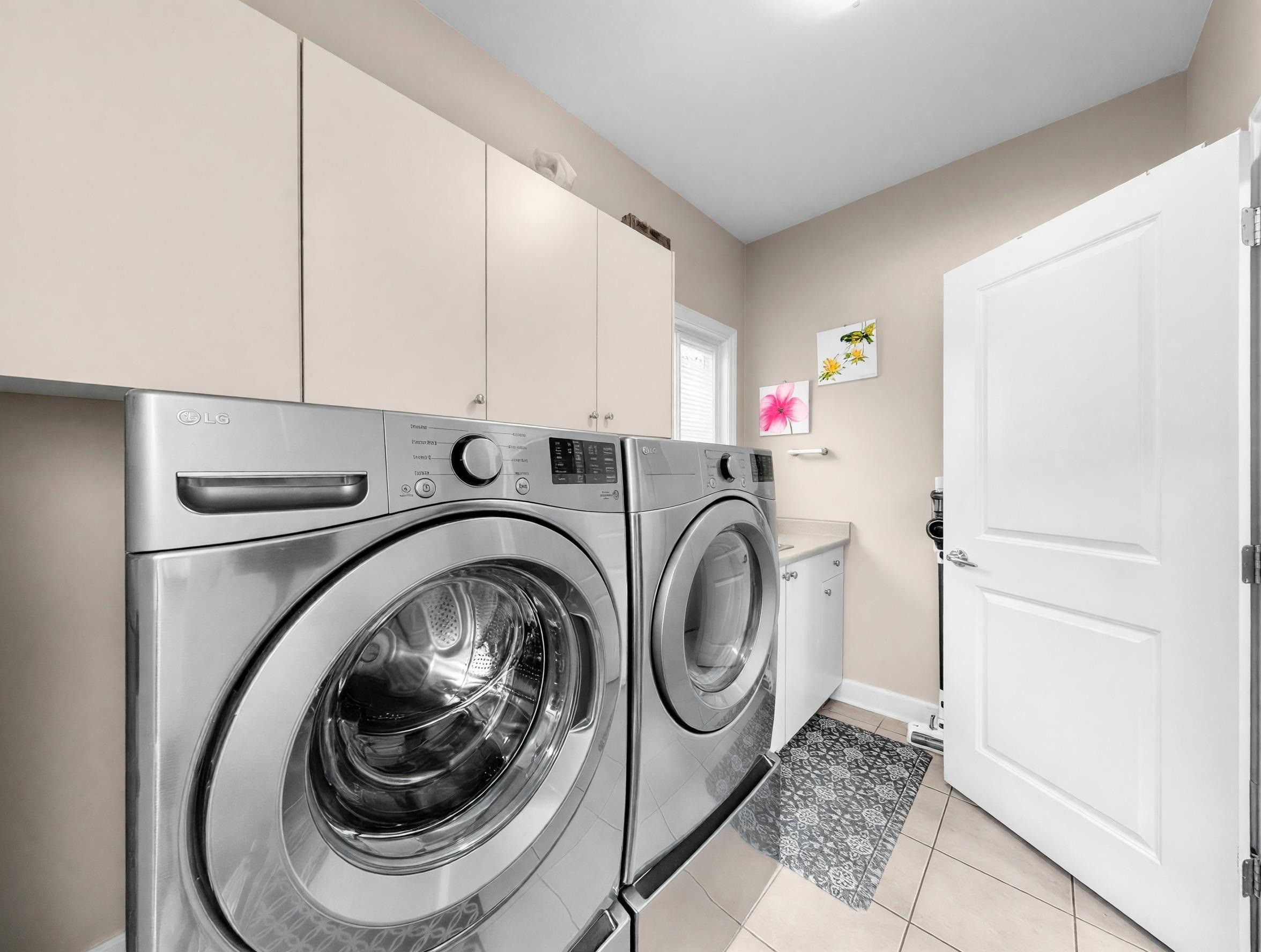 7371 Lindsay Road, Richmond, BC - Indoor Photo Showing Laundry Room