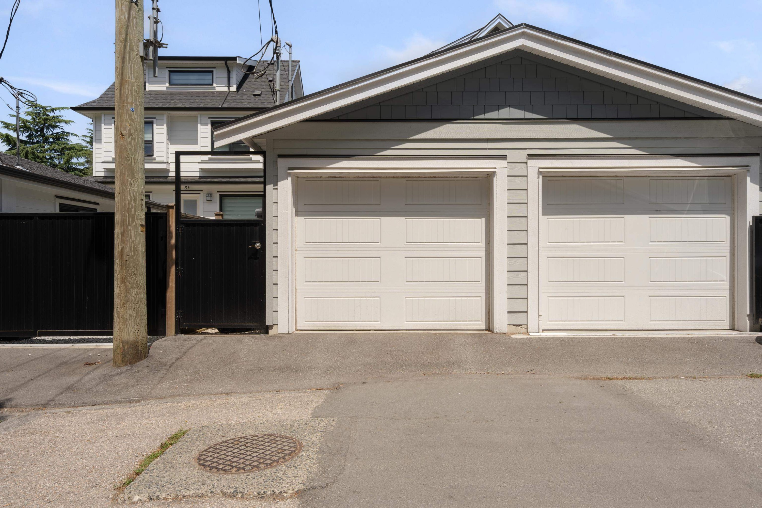 2196 19Th Avenue E, Vancouver, BC - Outdoor With Exterior