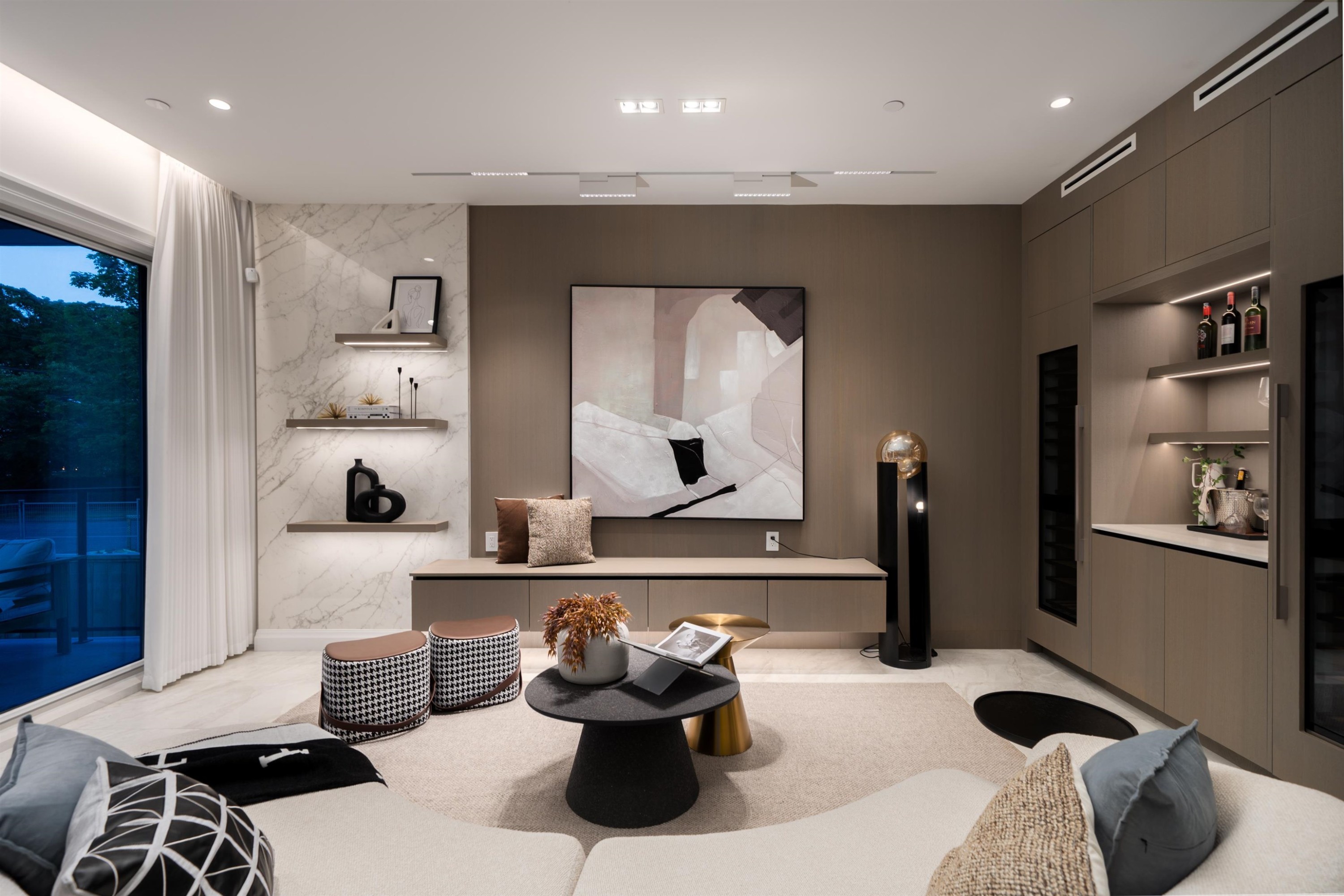 4007 19Th Avenue W, Vancouver, BC - Indoor