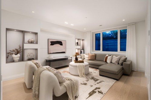 4007 19Th Avenue W, Vancouver, BC - Indoor Photo Showing Living Room