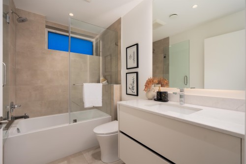4007 19Th Avenue W, Vancouver, BC - Indoor Photo Showing Bathroom