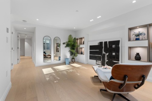 4007 19Th Avenue W, Vancouver, BC - Indoor