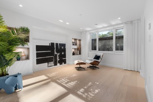 4007 19Th Avenue W, Vancouver, BC - Indoor
