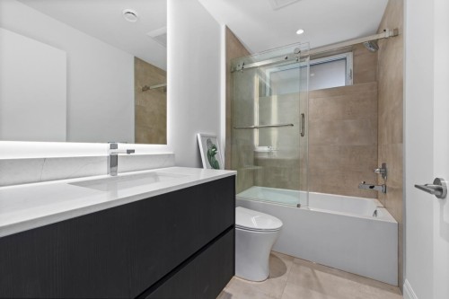4007 19Th Avenue W, Vancouver, BC - Indoor Photo Showing Bathroom