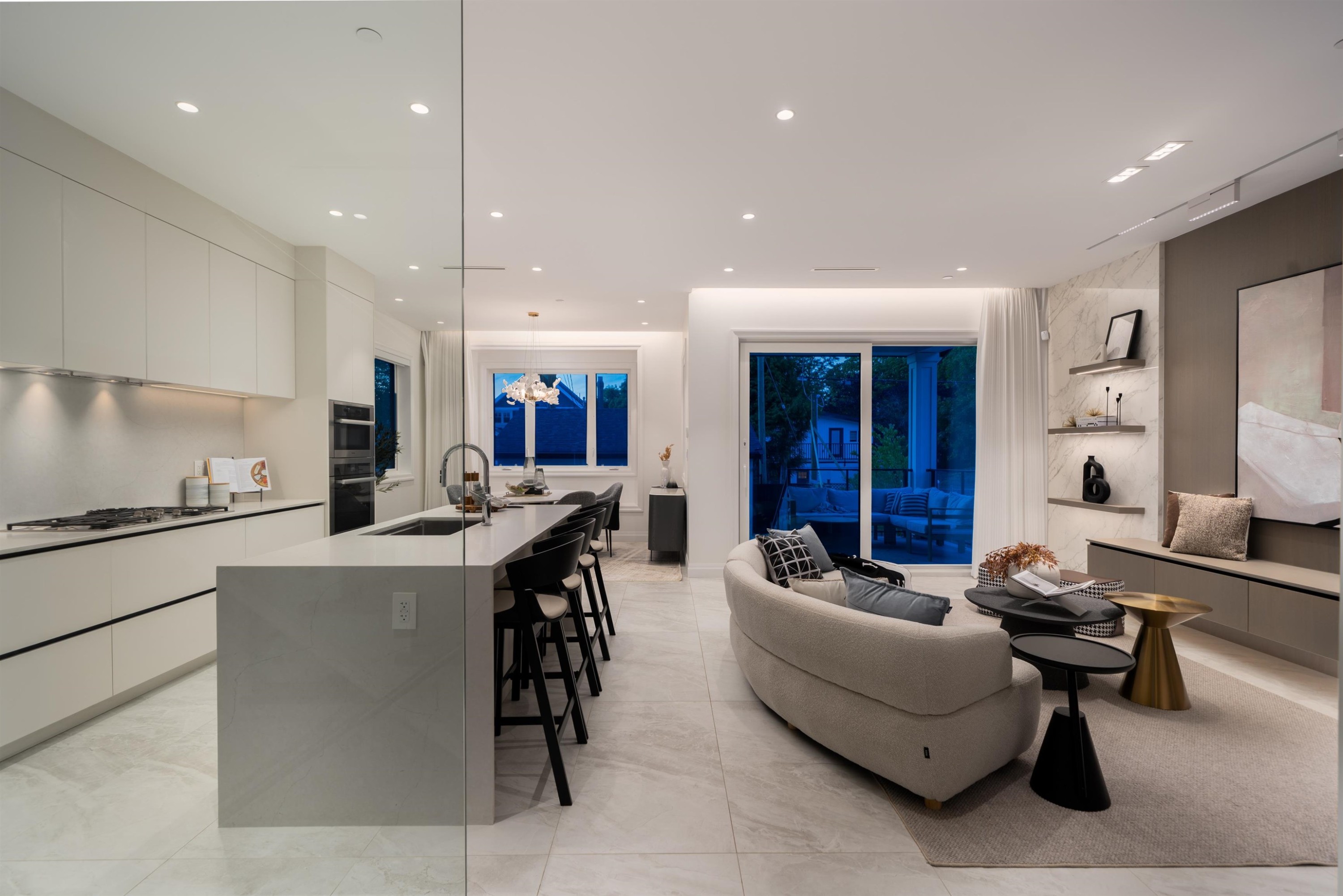 4007 19Th Avenue W, Vancouver, BC - Indoor
