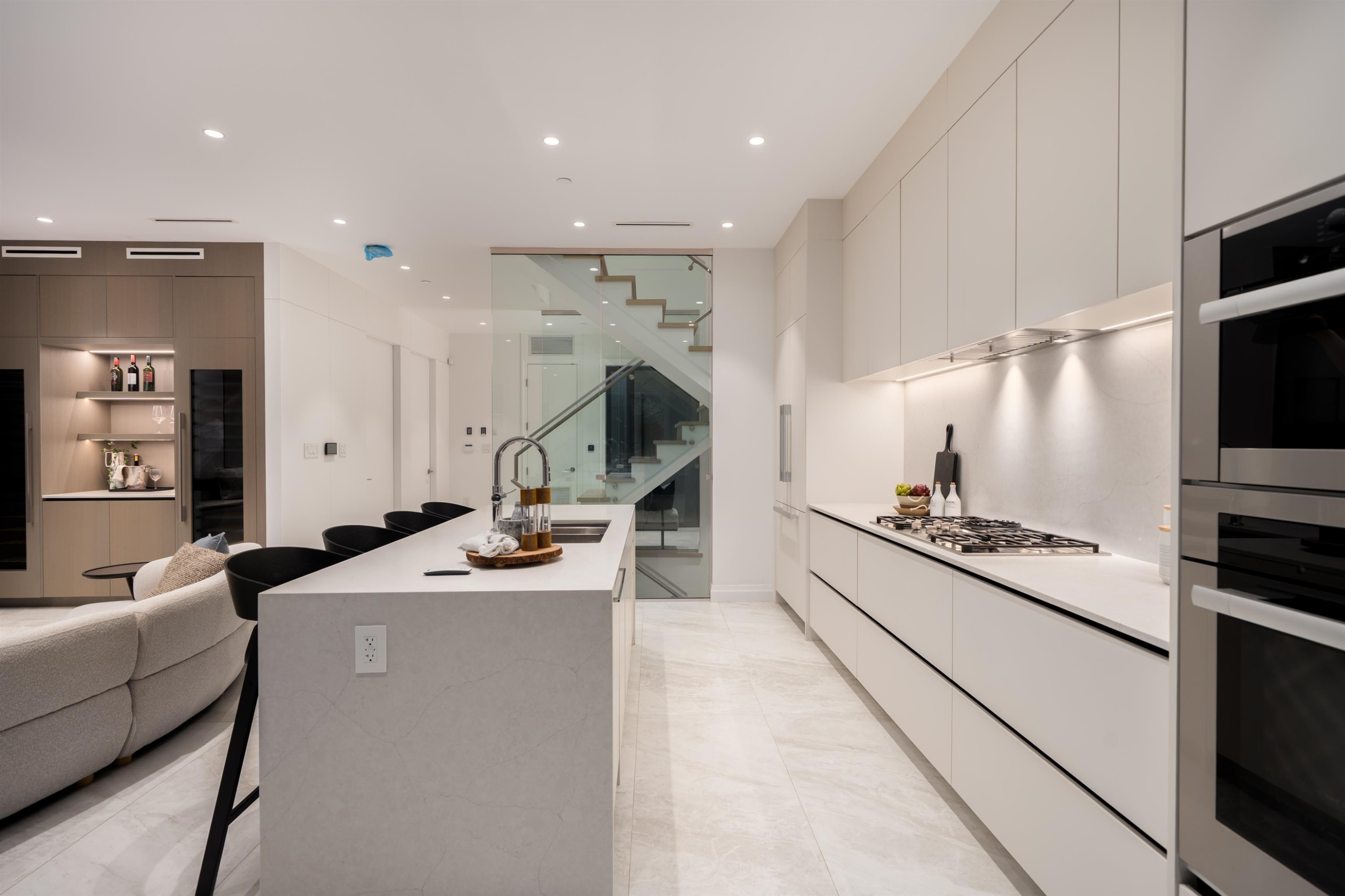 4007 19Th Avenue W, Vancouver, BC - Indoor Photo Showing Kitchen With Upgraded Kitchen