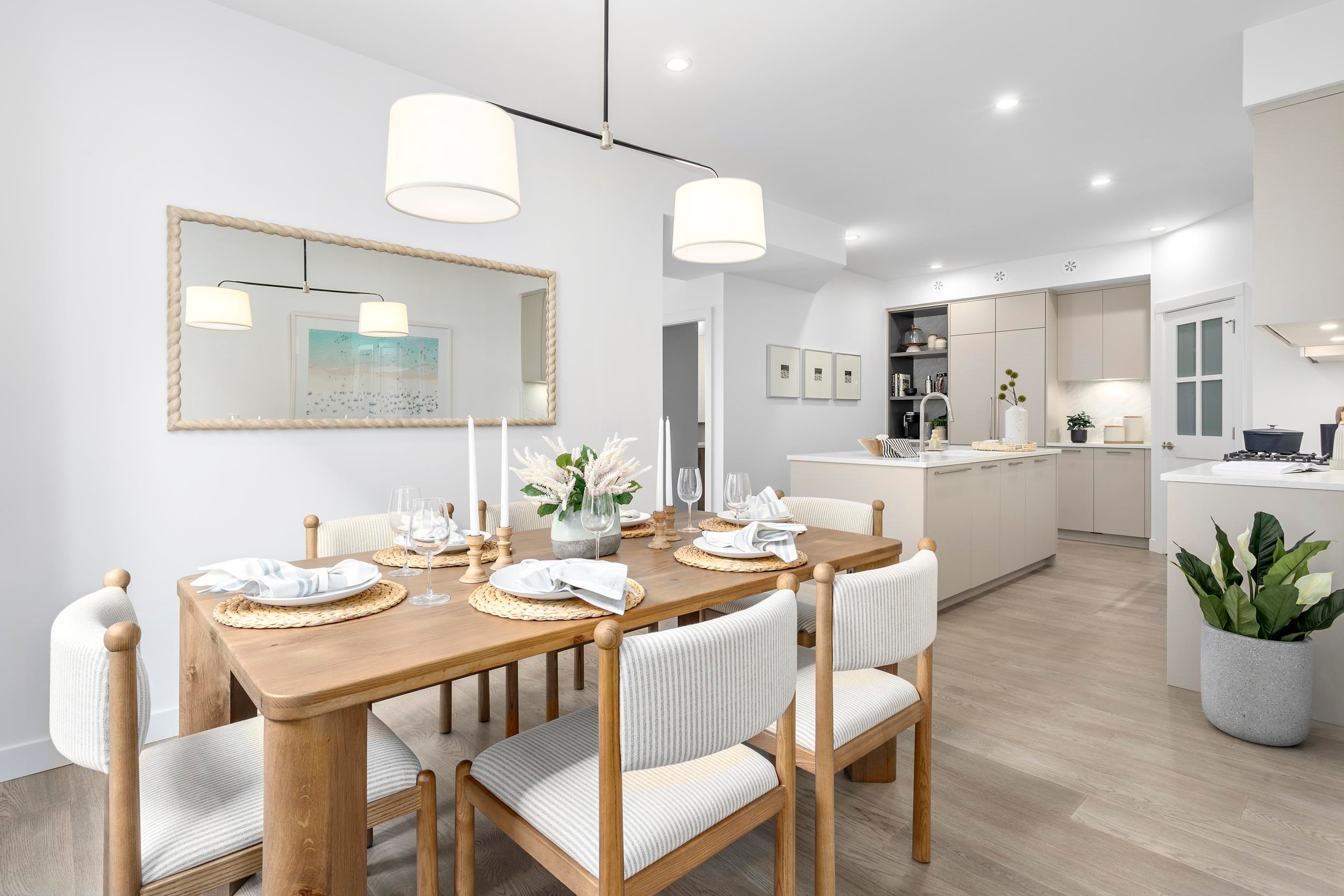 376 Red Barn Boulevard, Delta, BC - Indoor Photo Showing Dining Room