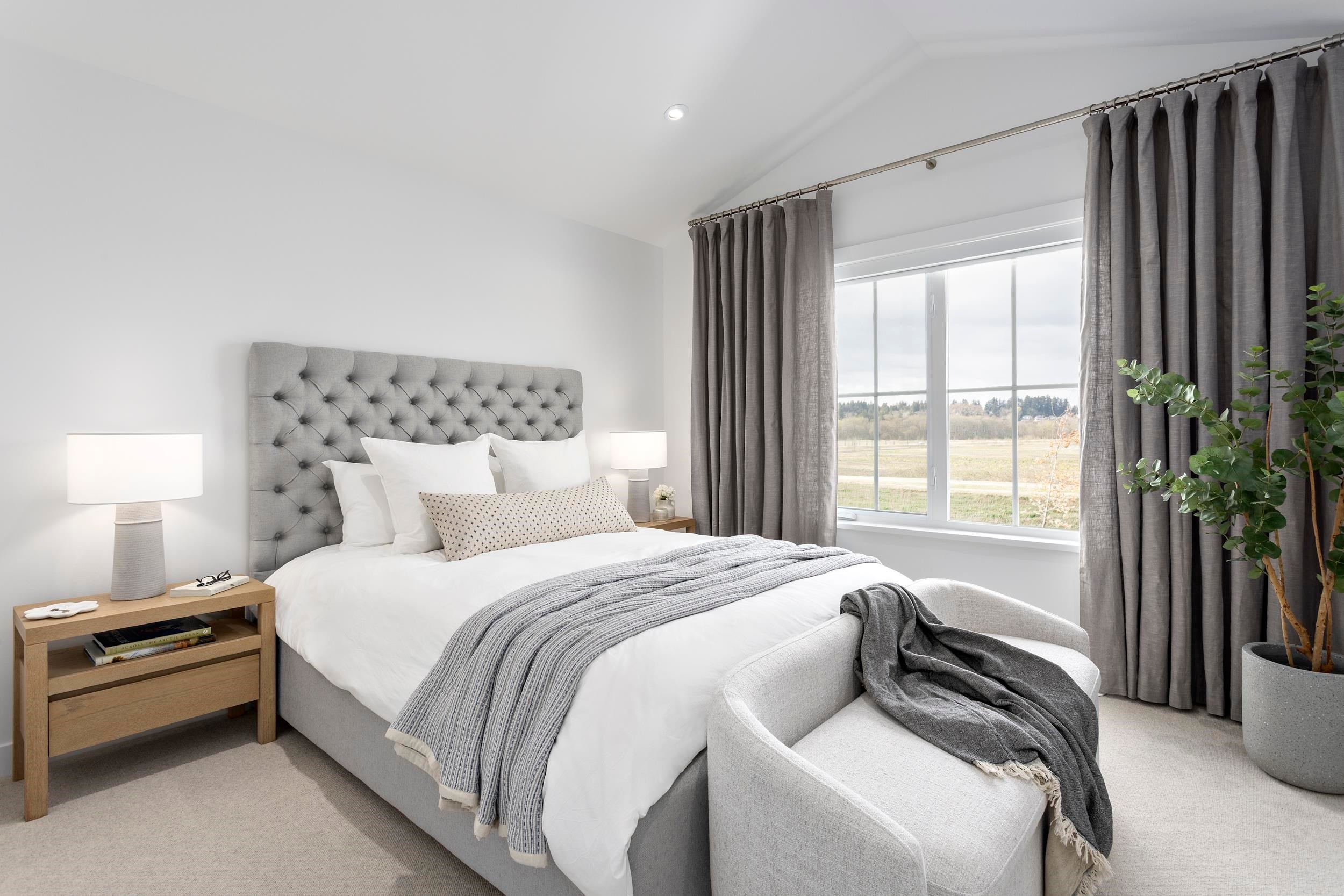 376 Red Barn Boulevard, Delta, BC - Indoor Photo Showing Bedroom