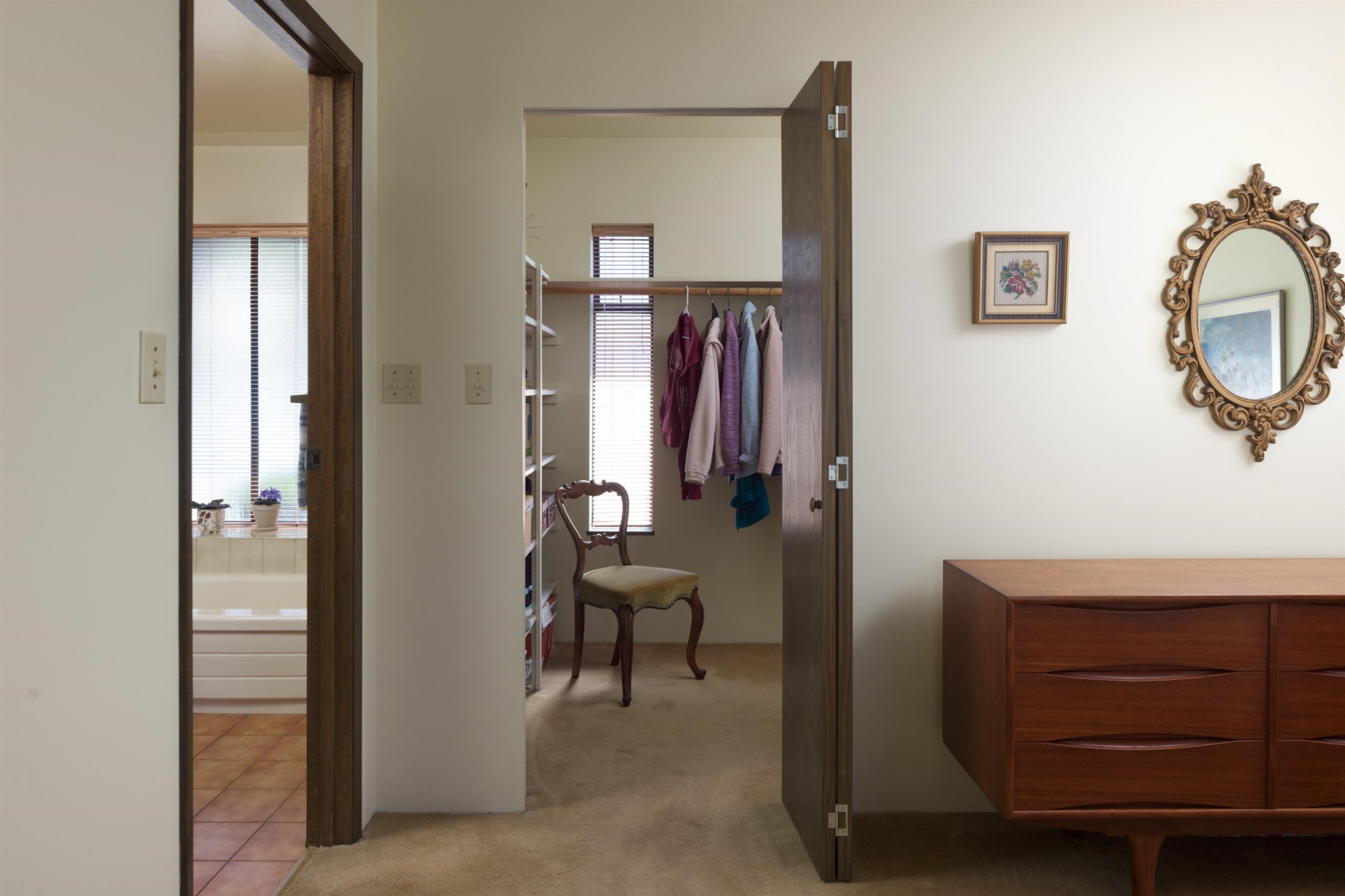 4568 Marineview Crescent, North Vancouver, BC - Indoor Photo Showing Other Room