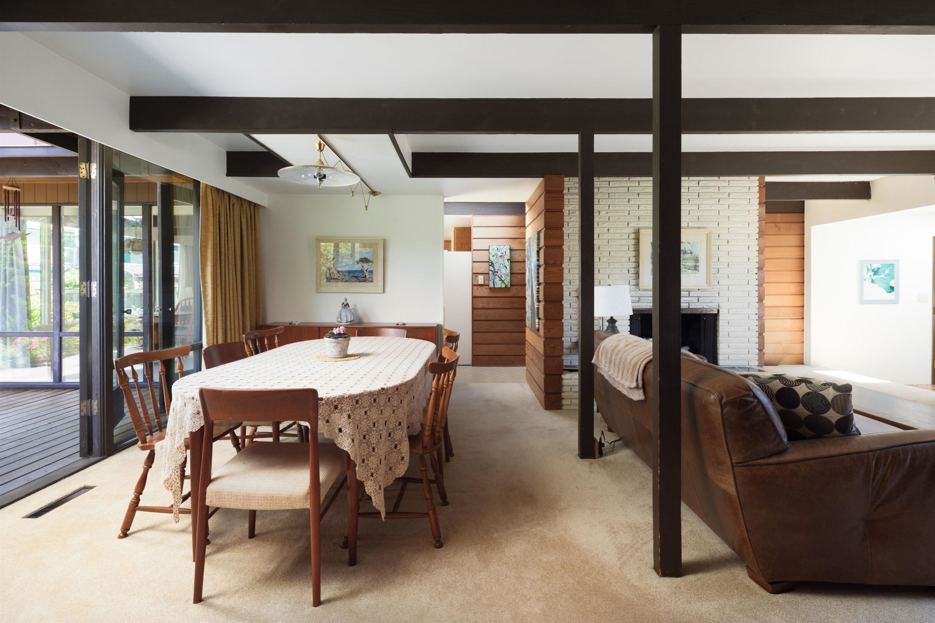4568 Marineview Crescent, North Vancouver, BC - Indoor Photo Showing Dining Room