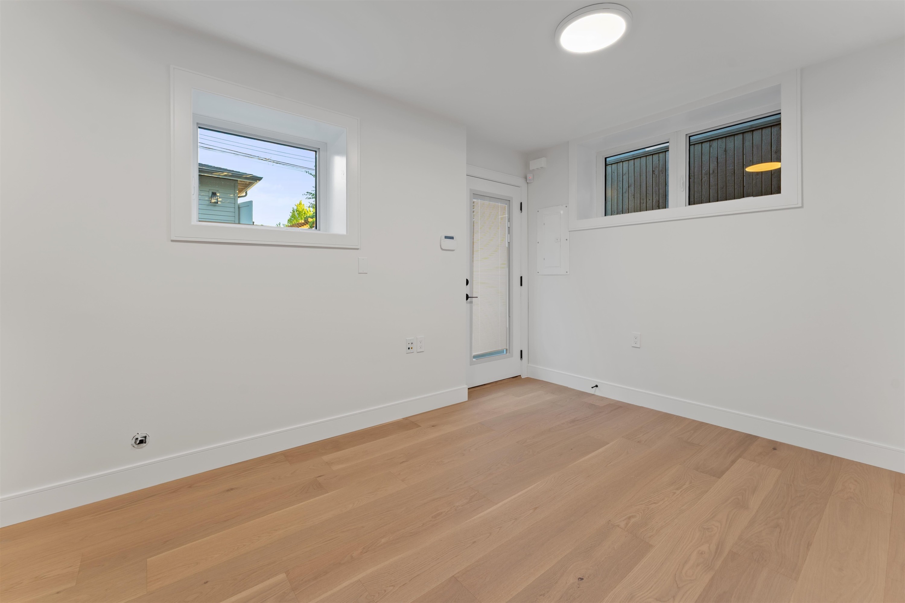 2578 4Th Avenue E, Vancouver, BC - Indoor Photo Showing Other Room
