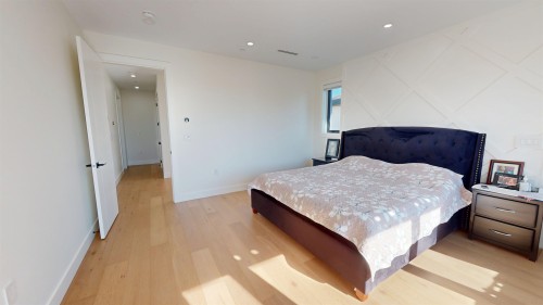108 51St Avenue E, Vancouver, BC - Indoor Photo Showing Bedroom