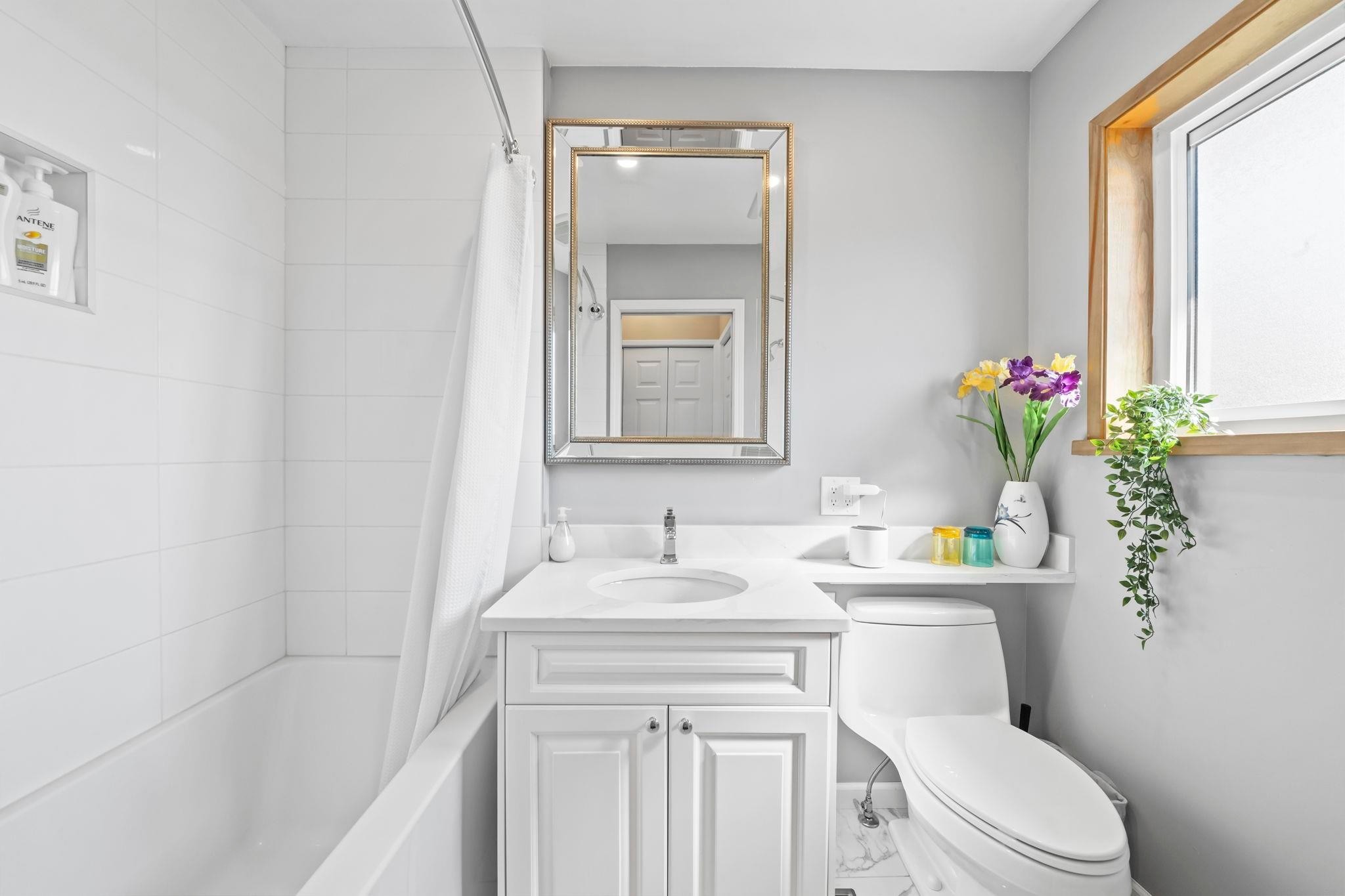 6546 Gibbons Drive, Richmond, BC - Indoor Photo Showing Bathroom
