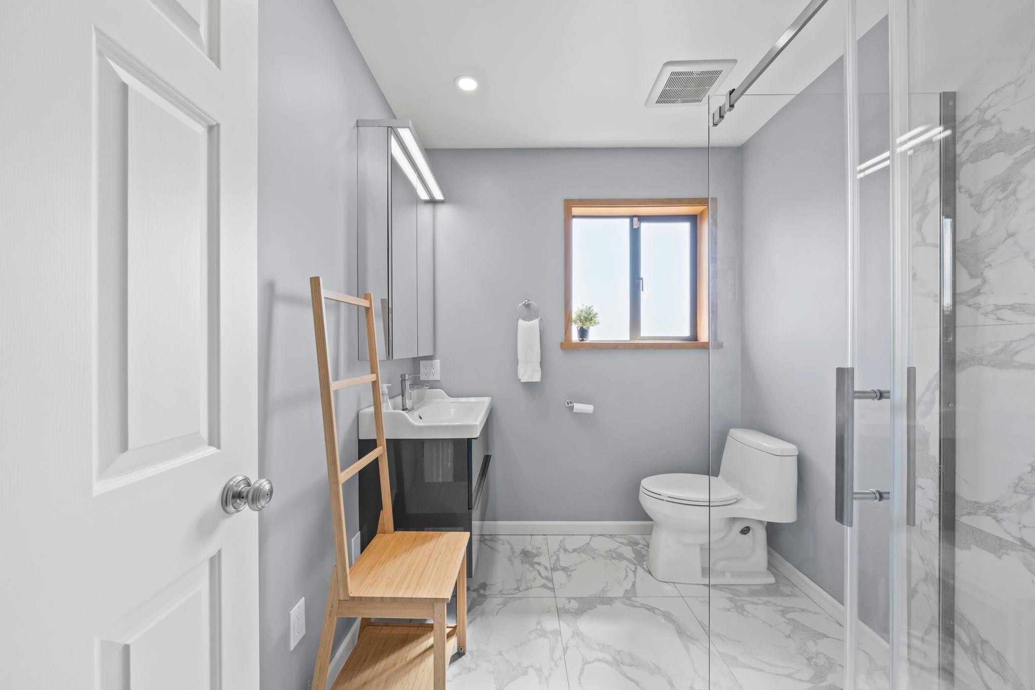 6546 Gibbons Drive, Richmond, BC - Indoor Photo Showing Bathroom