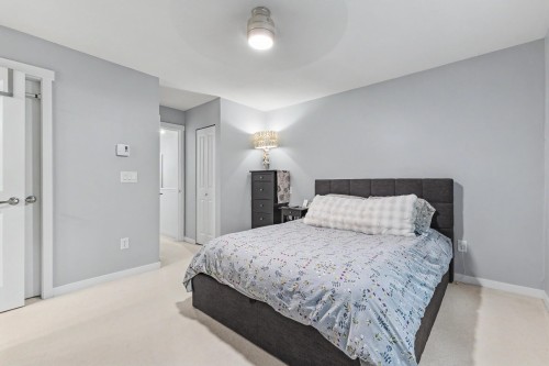 1427 Collins Road, Coquitlam, BC - Indoor Photo Showing Bedroom