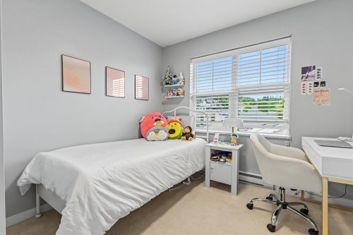1427 Collins Road, Coquitlam, BC - Indoor Photo Showing Bedroom