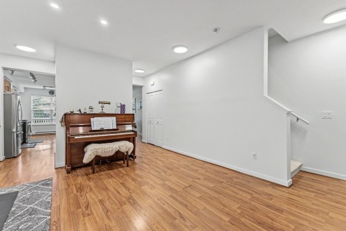 1427 Collins Road, Coquitlam, BC - Indoor Photo Showing Other Room