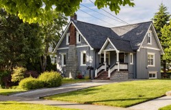 725 Fifth Street New Westminster, BC V3L 2Y2