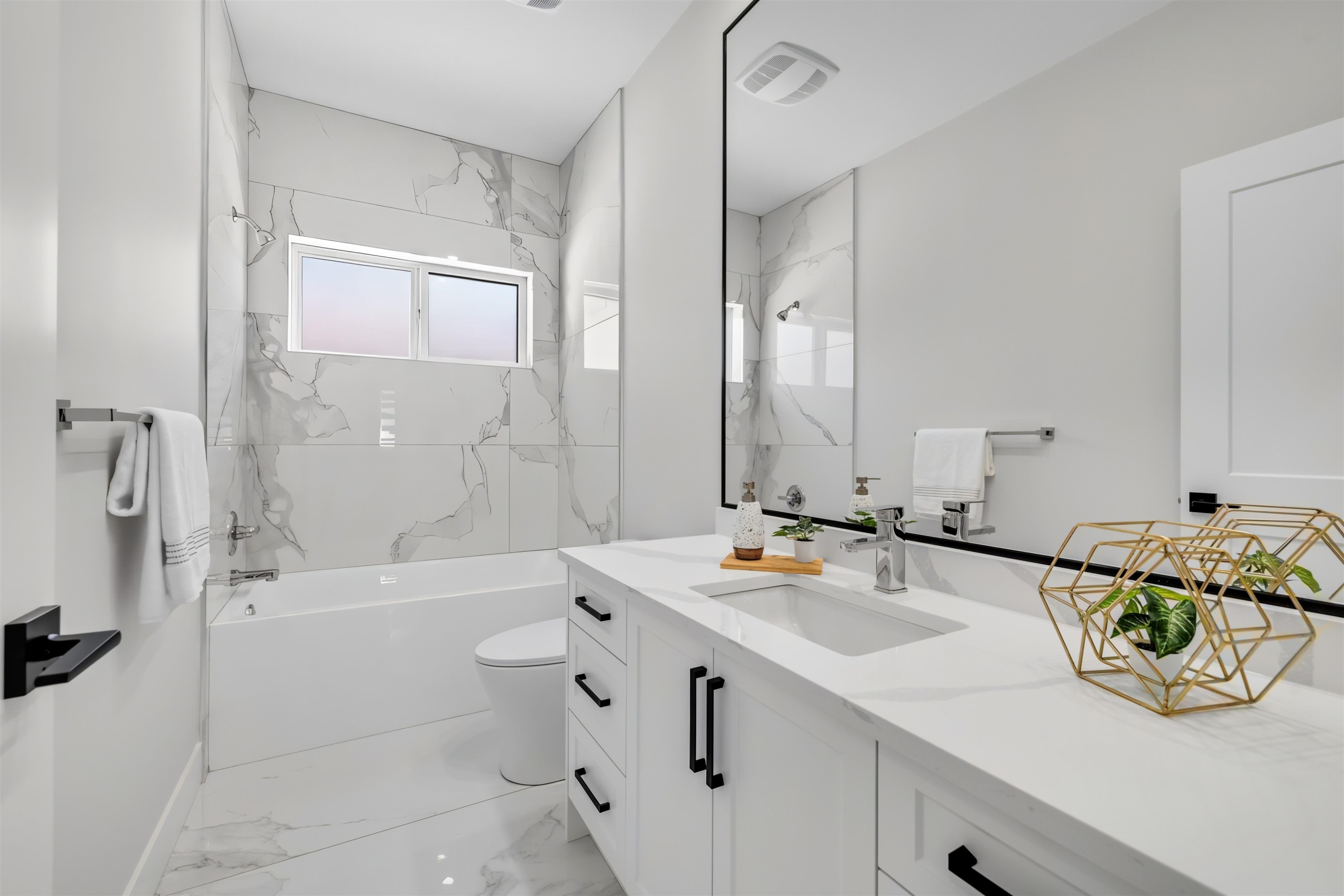 1630 Pitt River Road, Port Coquitlam, BC - Outdoor