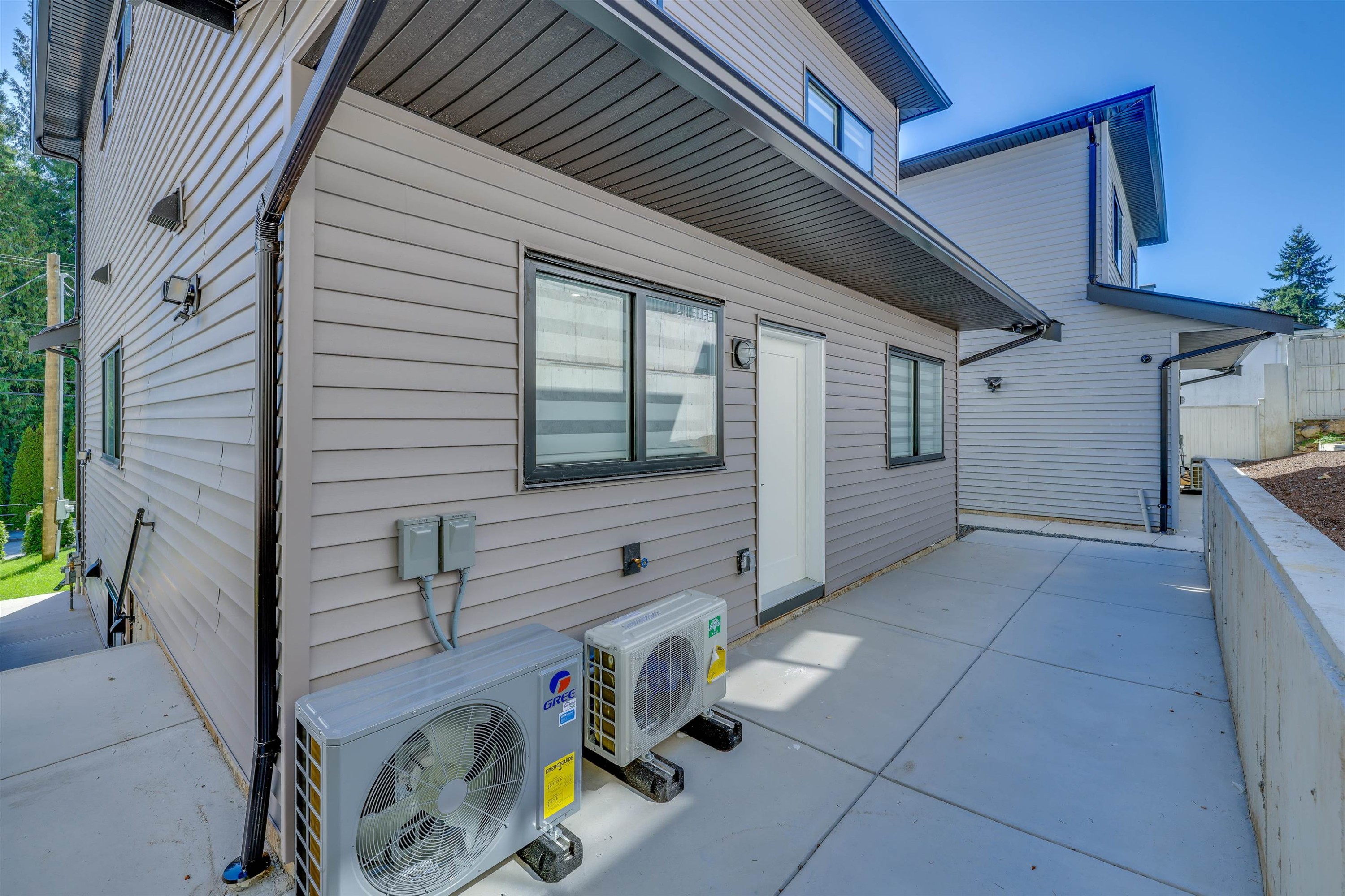 1630 Pitt River Road, Port Coquitlam, BC - Outdoor With Exterior