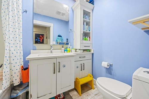 778 52Nd Avenue E, Vancouver, BC - Indoor Photo Showing Bathroom