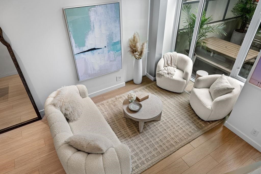 141 1St Avenue E, Vancouver, BC - Indoor