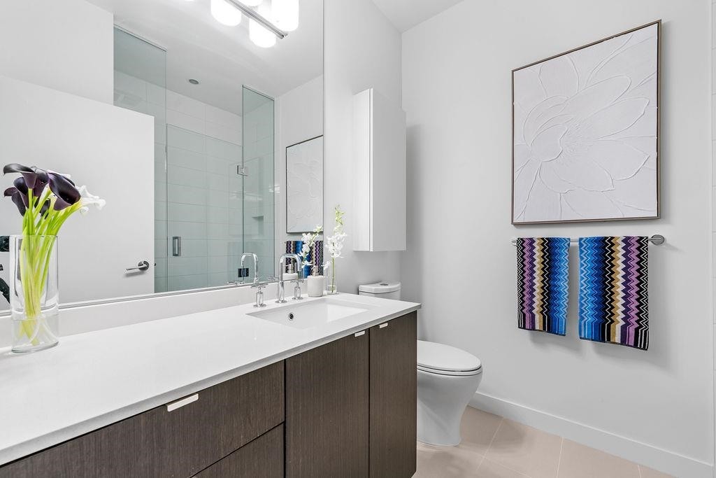 141 1St Avenue E, Vancouver, BC - Indoor Photo Showing Bathroom