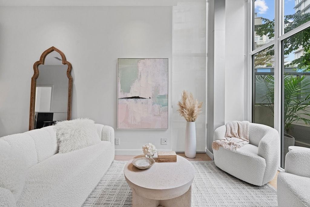 141 1St Avenue E, Vancouver, BC -