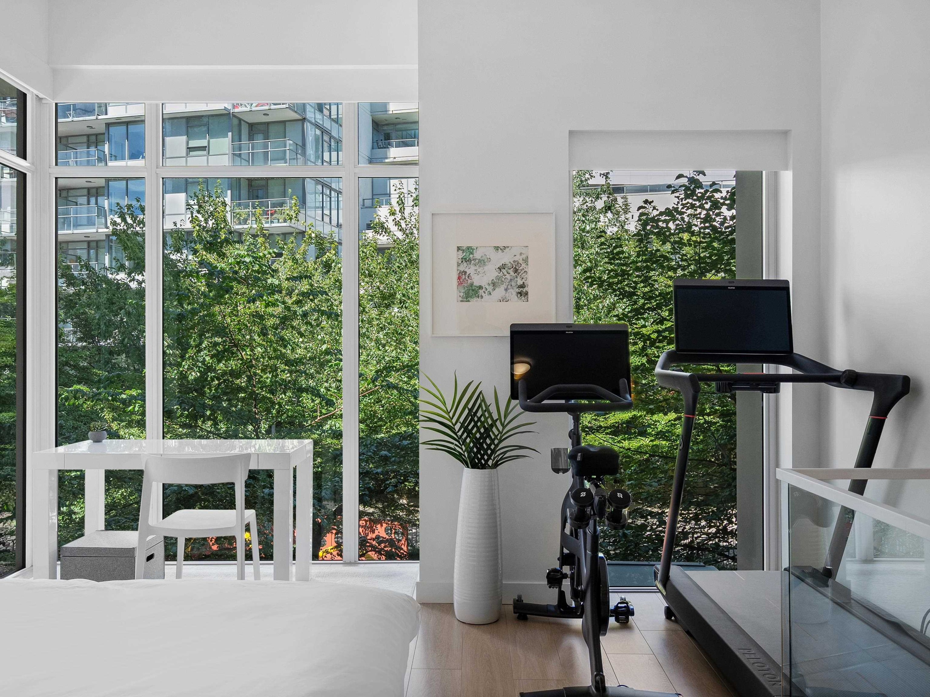 141 1St Avenue E, Vancouver, BC - Indoor Photo Showing Other Room