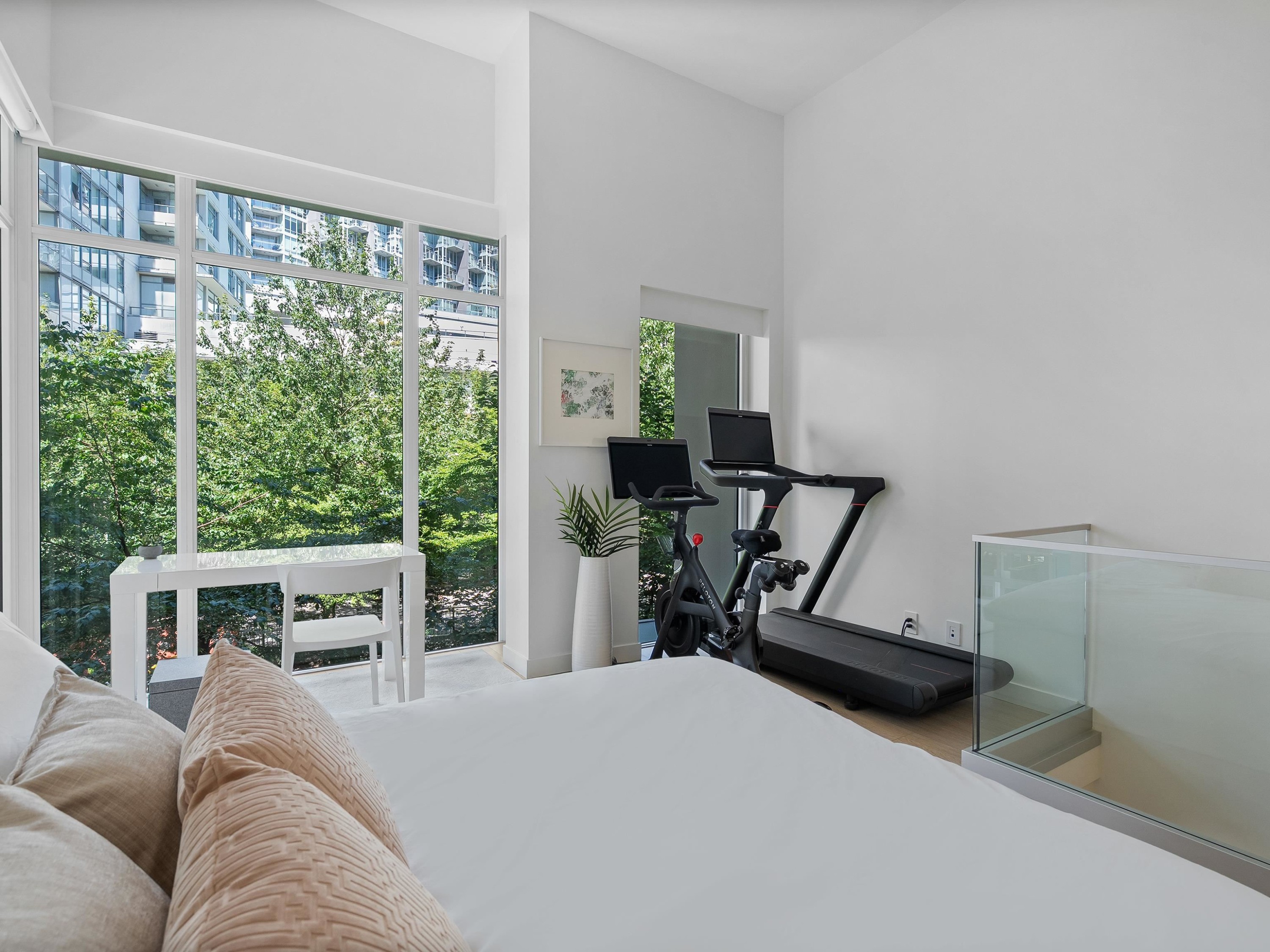 141 1St Avenue E, Vancouver, BC - Indoor Photo Showing Bedroom