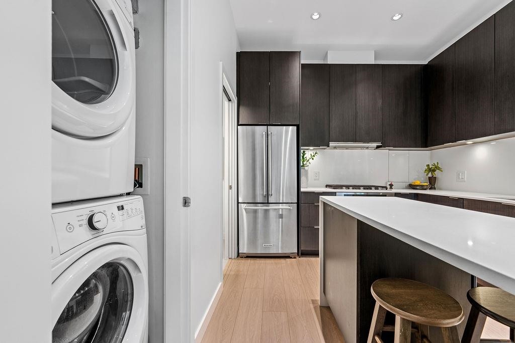 141 1St Avenue E, Vancouver, BC - Indoor Photo Showing Laundry Room