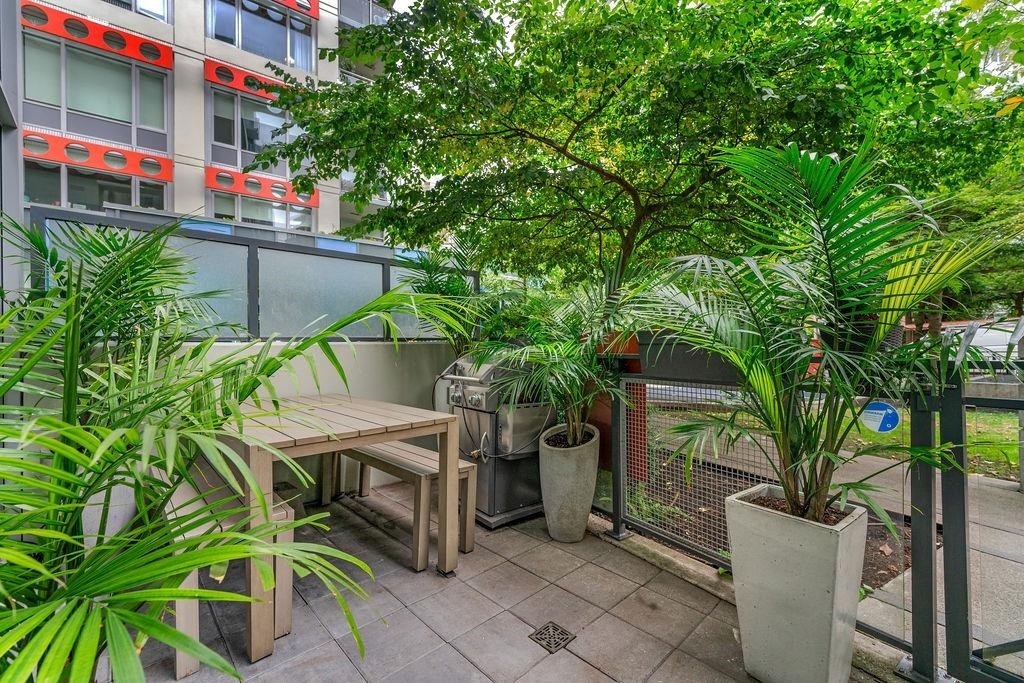 141 1St Avenue E, Vancouver, BC - Outdoor