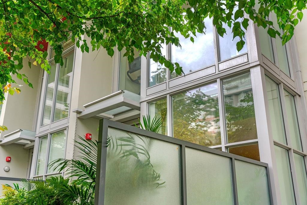 141 1St Avenue E, Vancouver, BC - Outdoor
