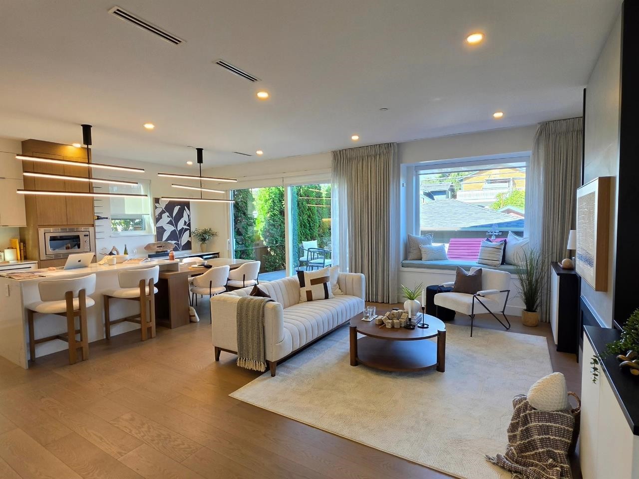 2137 2Nd Avenue E, Vancouver, BC
