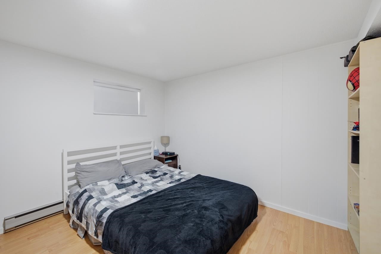 4656 Brentlawn Drive, Burnaby, BC - Indoor Photo Showing Bedroom