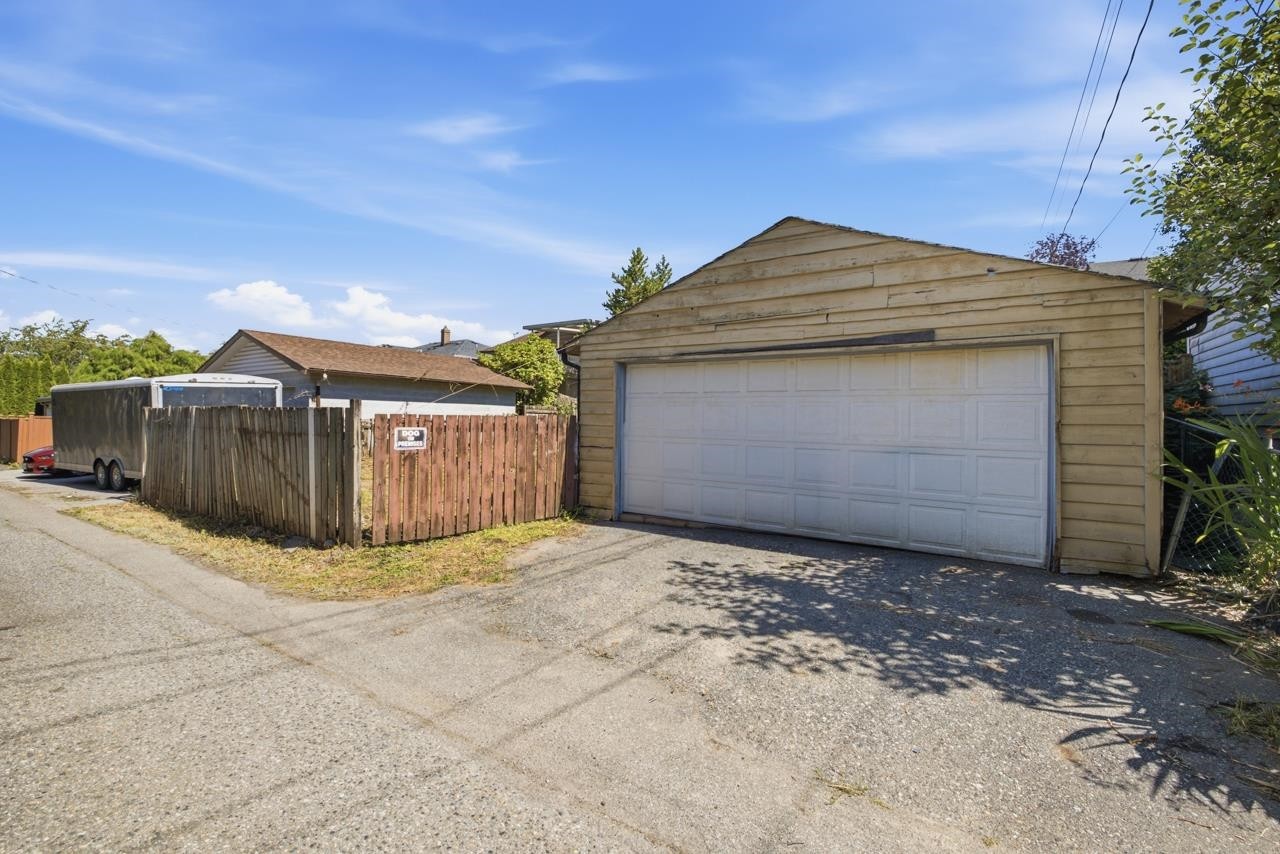 4656 Brentlawn Drive, Burnaby, BC - Outdoor