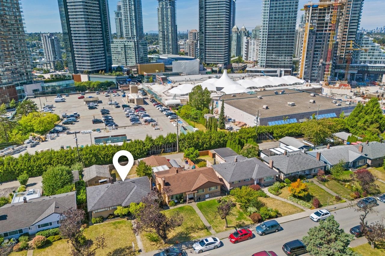 4656 Brentlawn Drive, Burnaby, BC - Outdoor With View