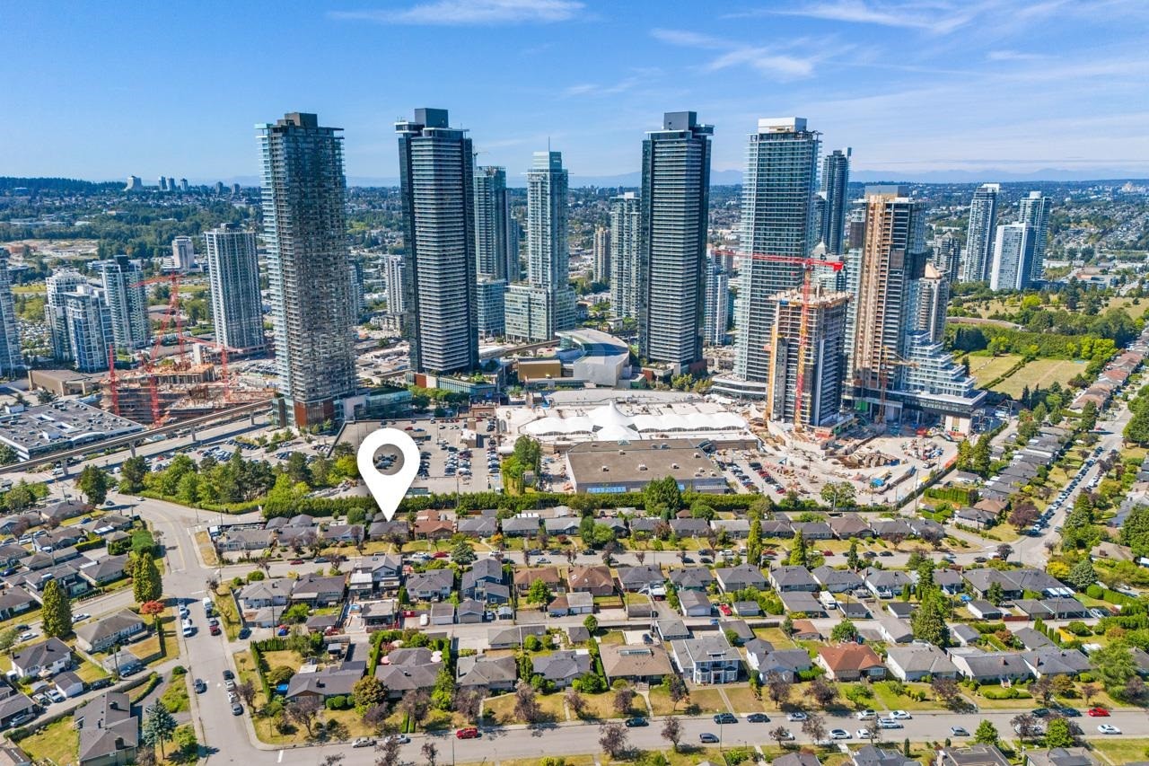 4656 Brentlawn Drive, Burnaby, BC - Outdoor With View