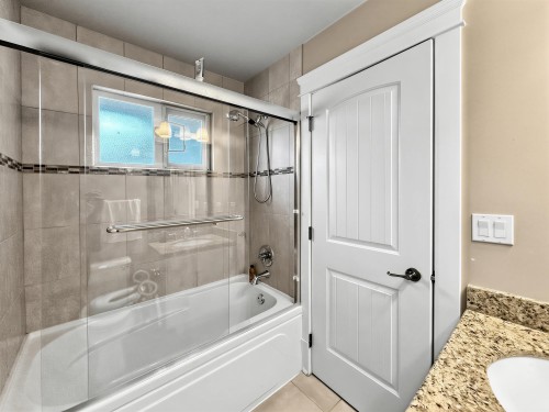 3976 19Th Avenue W, Vancouver, BC - Indoor Photo Showing Bathroom