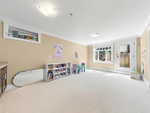 3976 19Th Avenue W, Vancouver, BC - Indoor