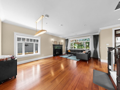 3976 19Th Avenue W, Vancouver, BC - Indoor Photo Showing Living Room With Fireplace