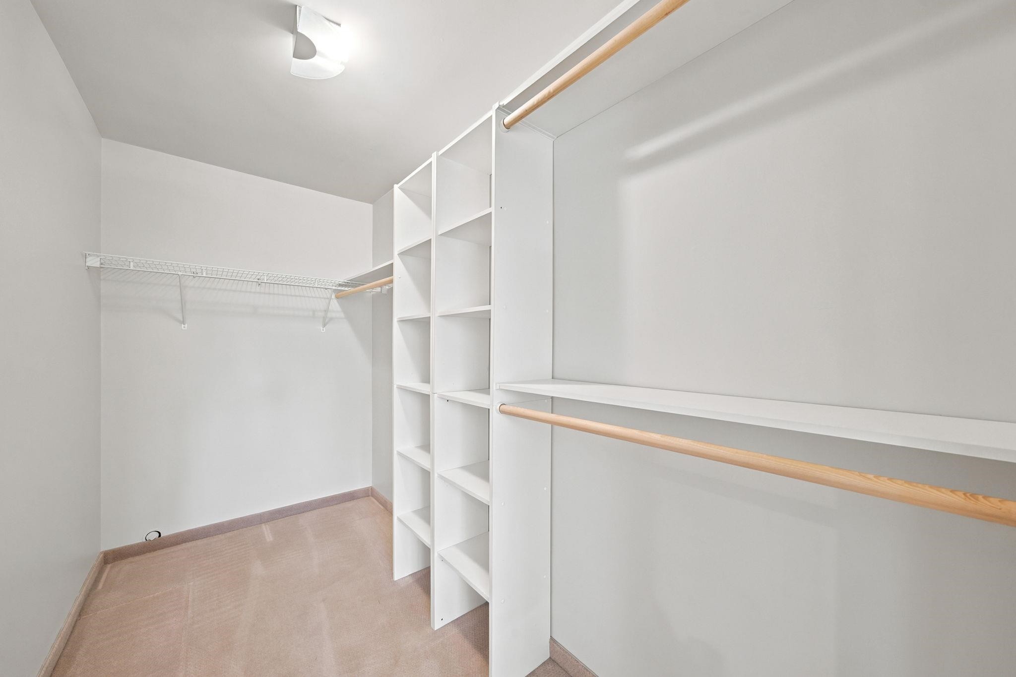 305 17Th Street E, North Vancouver, BC - Indoor With Storage