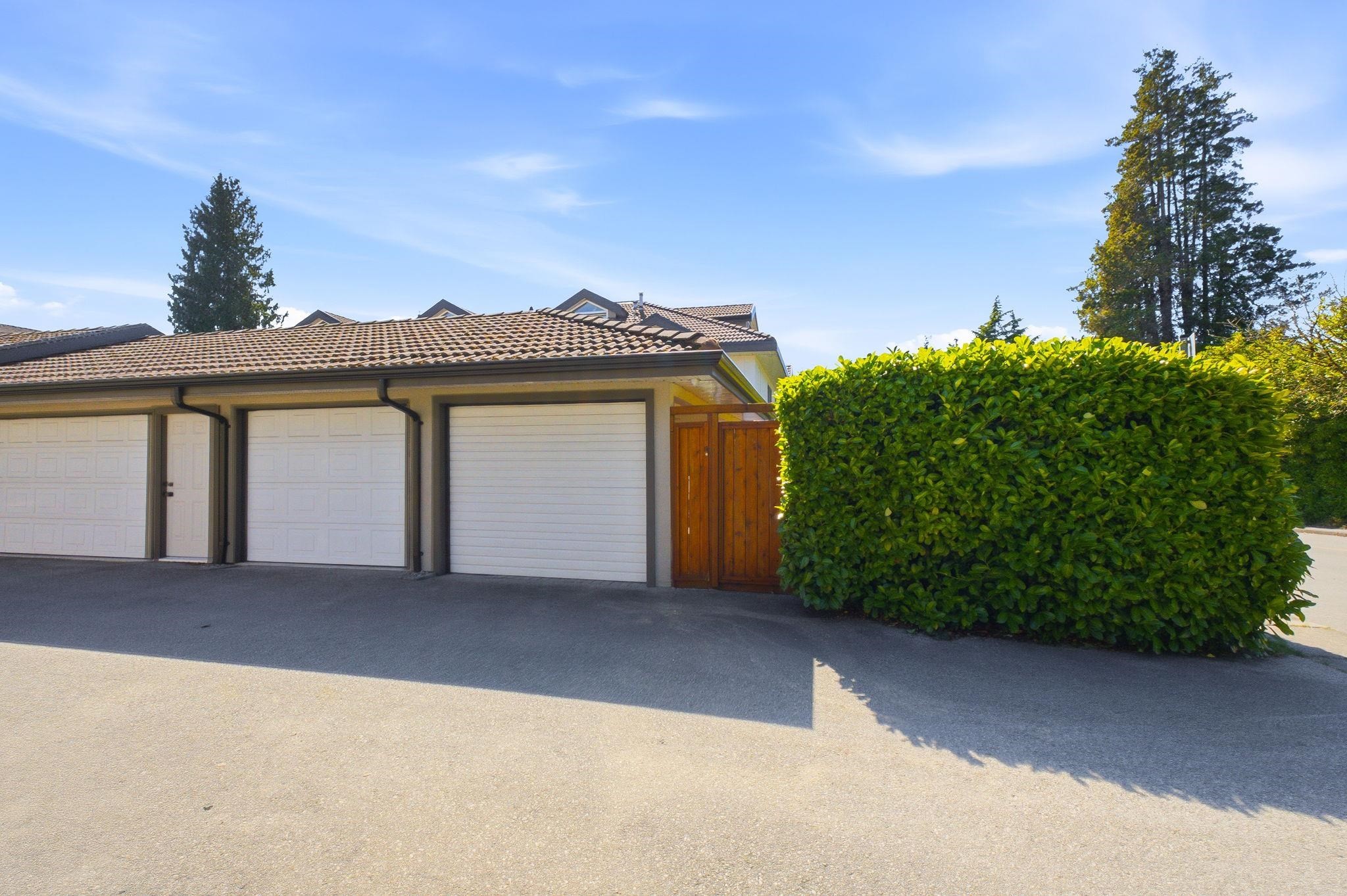 305 17Th Street E, North Vancouver, BC - Outdoor