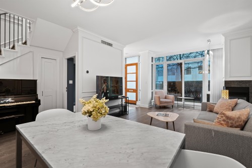 493 Broughton Street, Vancouver, BC - Indoor