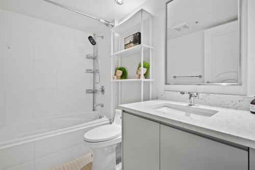 493 Broughton Street, Vancouver, BC - Indoor Photo Showing Bathroom