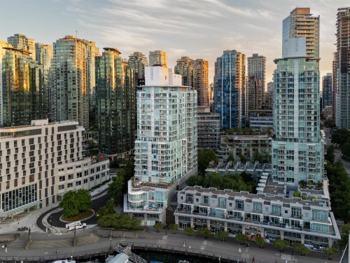 493 Broughton Street, Vancouver, BC - Outdoor With Facade