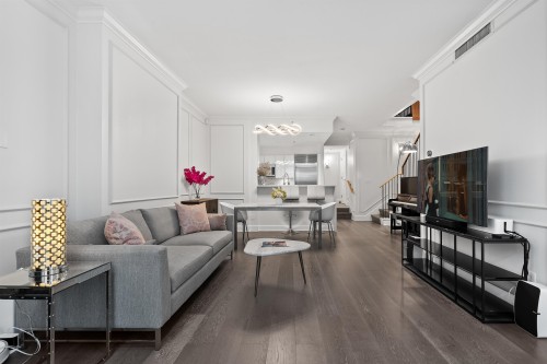 493 Broughton Street, Vancouver, BC - Indoor Photo Showing Living Room
